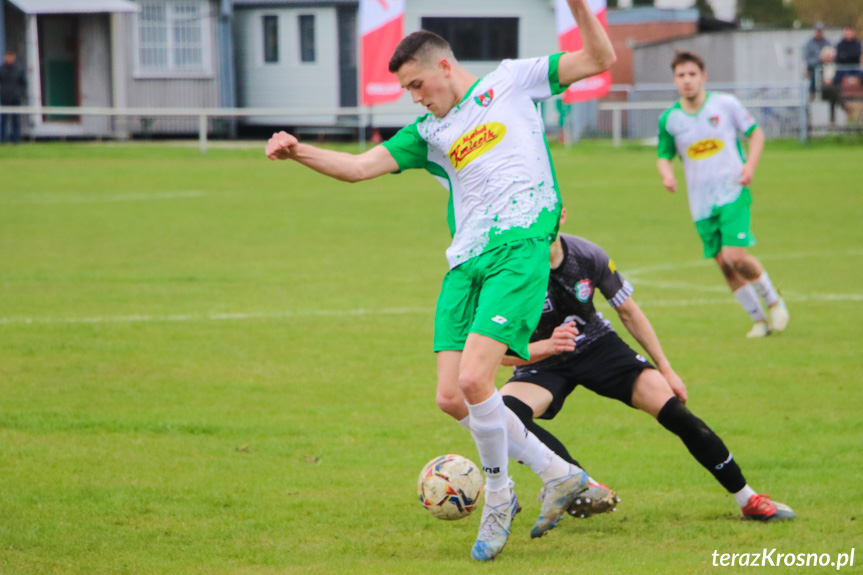 Partyzant MAL-BUD 1 Targowiska - Zamczysko Mrukowa 3:0