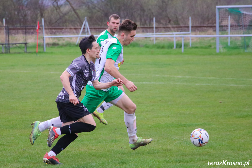 Partyzant MAL-BUD 1 Targowiska - Zamczysko Mrukowa 3:0