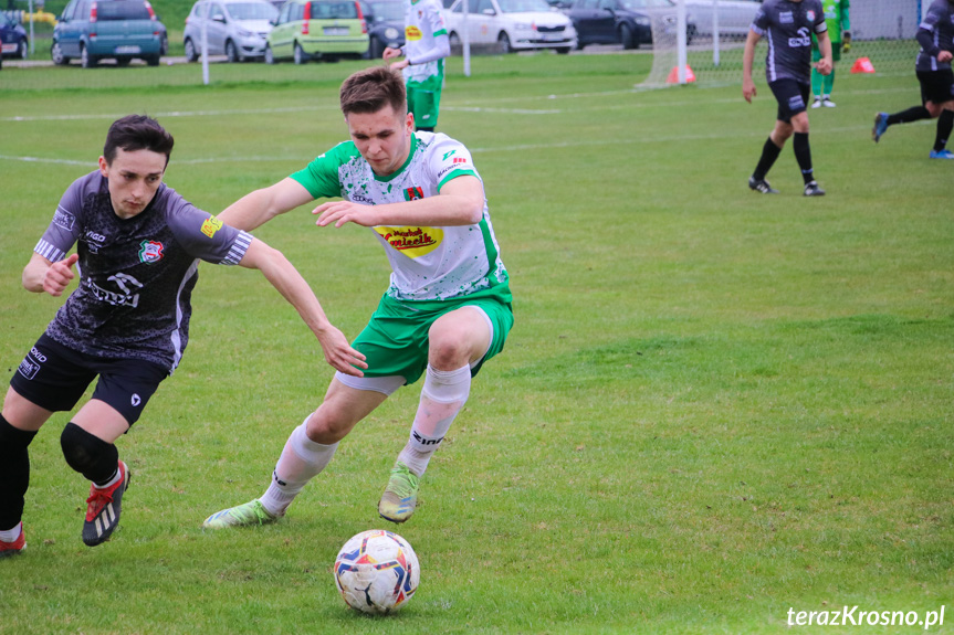 Partyzant MAL-BUD 1 Targowiska - Zamczysko Mrukowa 3:0