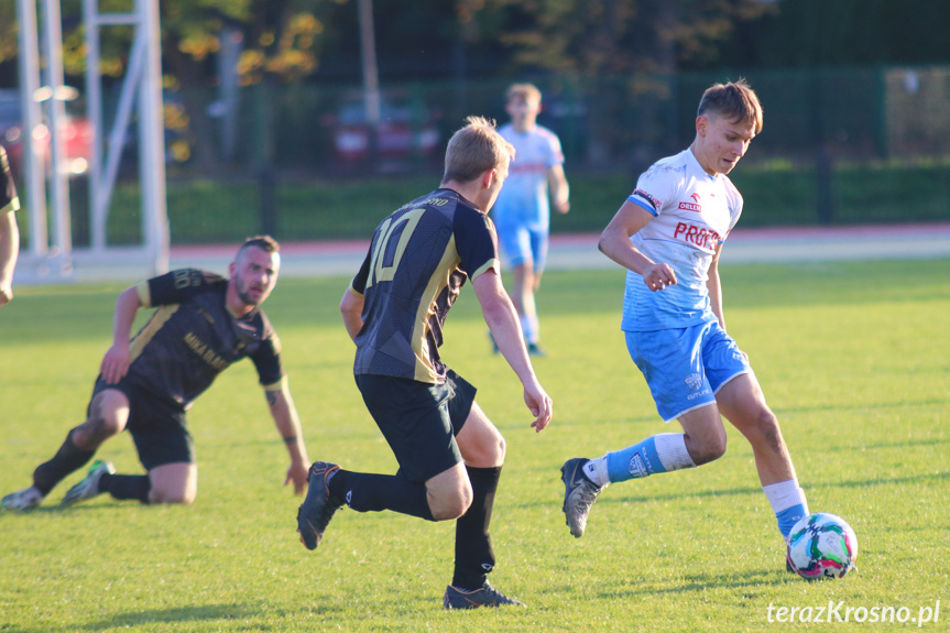 Pasja Krosno - Beniaminek Krosno 2-1