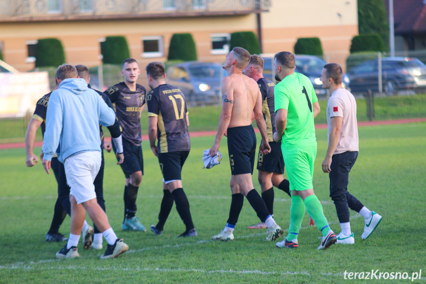 Pasja Krosno - Beniaminek Krosno 2-1