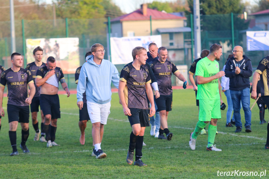 Pasja Krosno - Beniaminek Krosno 2-1