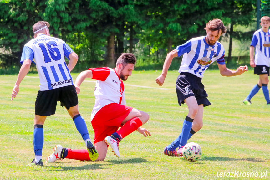 Piastovia Miejsce Piastowe - LKS Głowienka 0:1