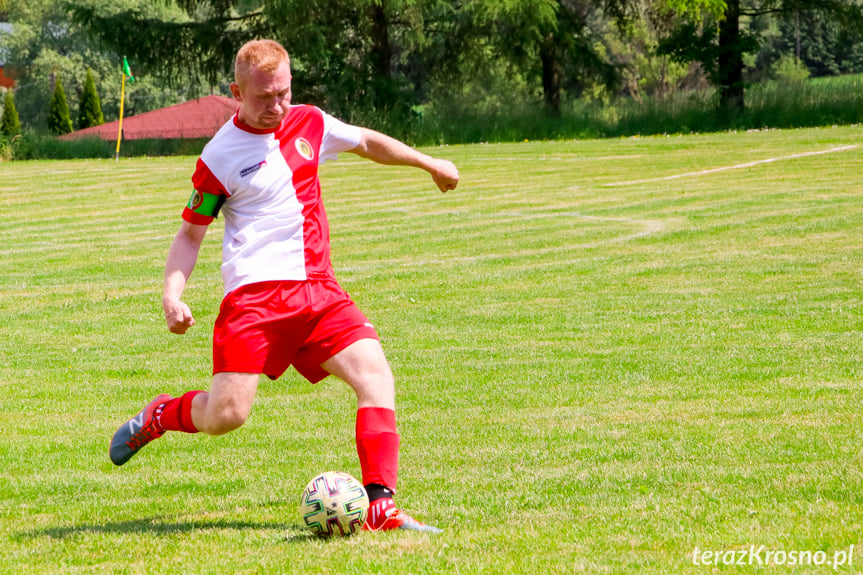 Piastovia Miejsce Piastowe - LKS Głowienka 0:1