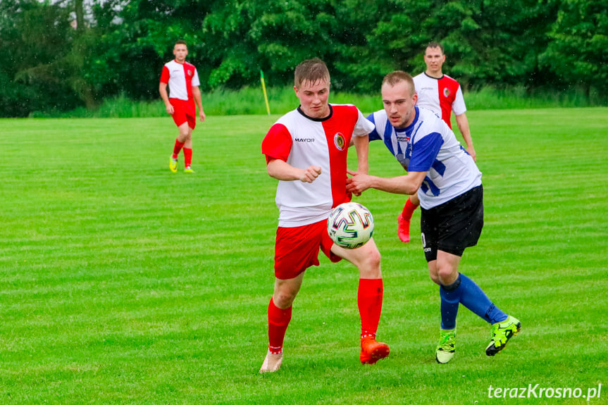 Piastovia Miejsce Piastowe - LKS Głowienka 0:1