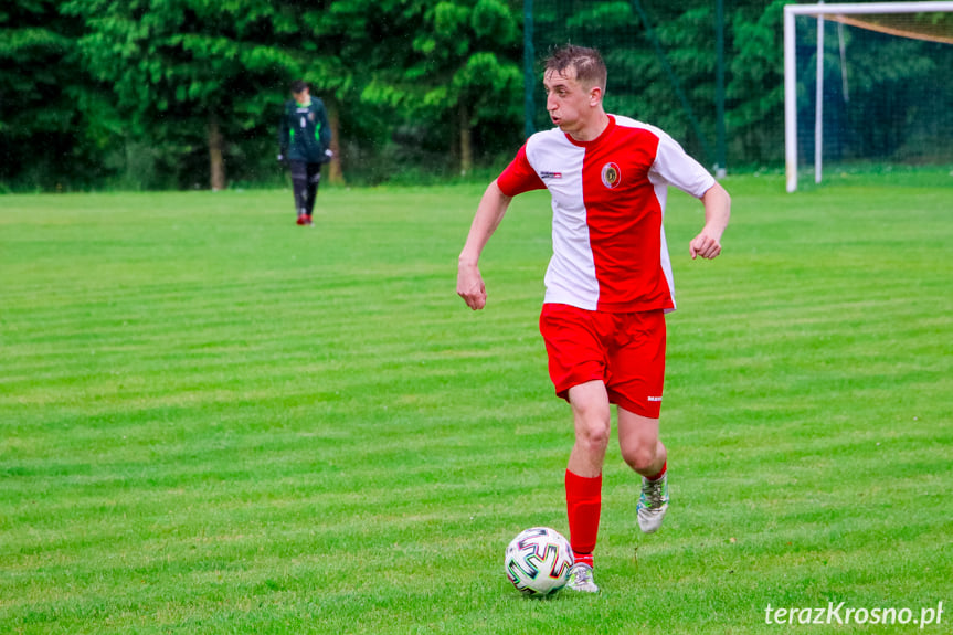 Piastovia Miejsce Piastowe - LKS Głowienka 0:1