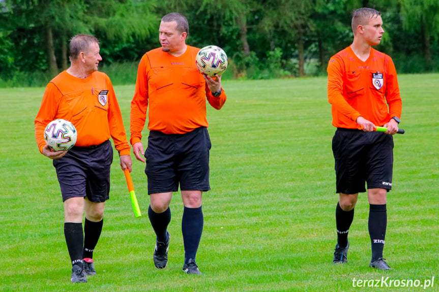 Piastovia Miejsce Piastowe - LKS Głowienka 0:1