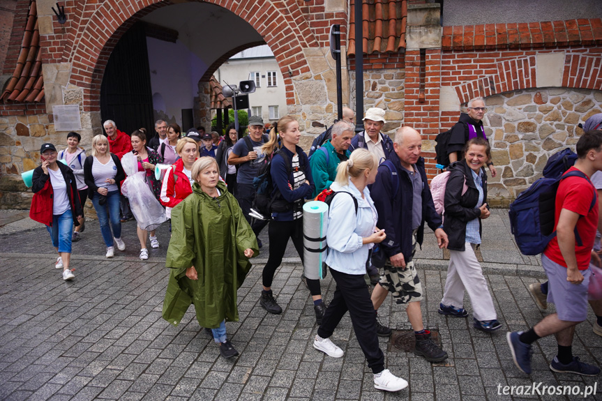 Pielgrzymi wyruszyli do Kalwari Pacławskiej