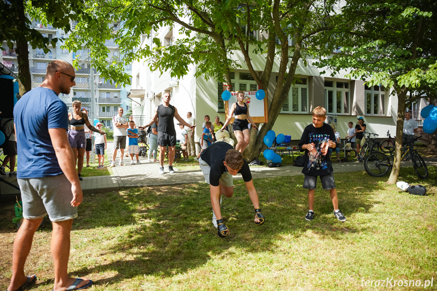 Piknik wakacyjny na Osiedlu Stefana Grota - Roweckiego w Krośnie