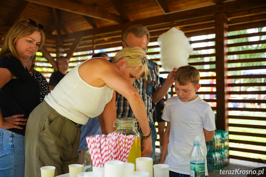 Piknik wakacyjny na Osiedlu Stefana Grota - Roweckiego w Krośnie