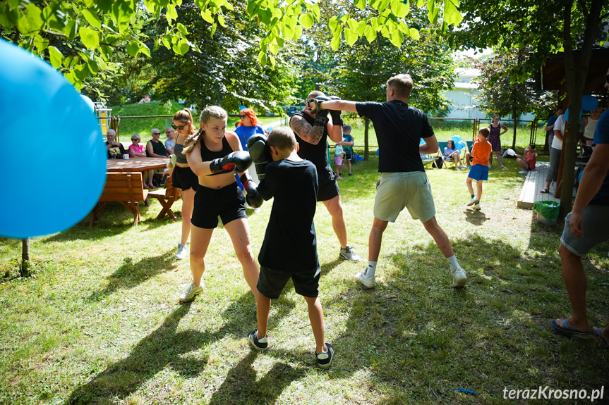 Piknik wakacyjny na Osiedlu Stefana Grota - Roweckiego w Krośnie