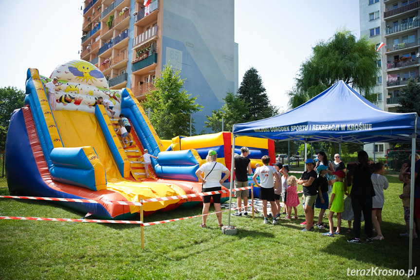 Piknik wakacyjny na Osiedlu Stefana Grota - Roweckiego w Krośnie