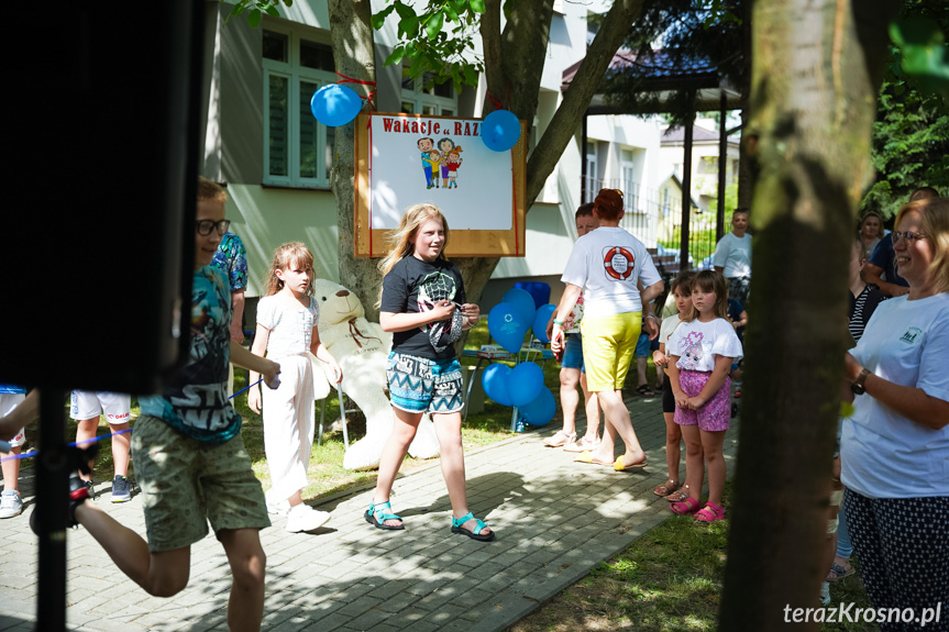 Piknik wakacyjny na Osiedlu Stefana Grota - Roweckiego w Krośnie