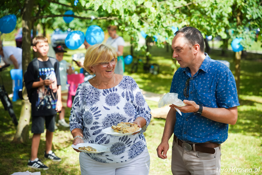 Piknik wakacyjny na Osiedlu Stefana Grota - Roweckiego w Krośnie