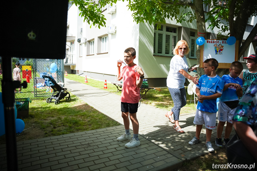 Piknik wakacyjny na Osiedlu Stefana Grota - Roweckiego w Krośnie