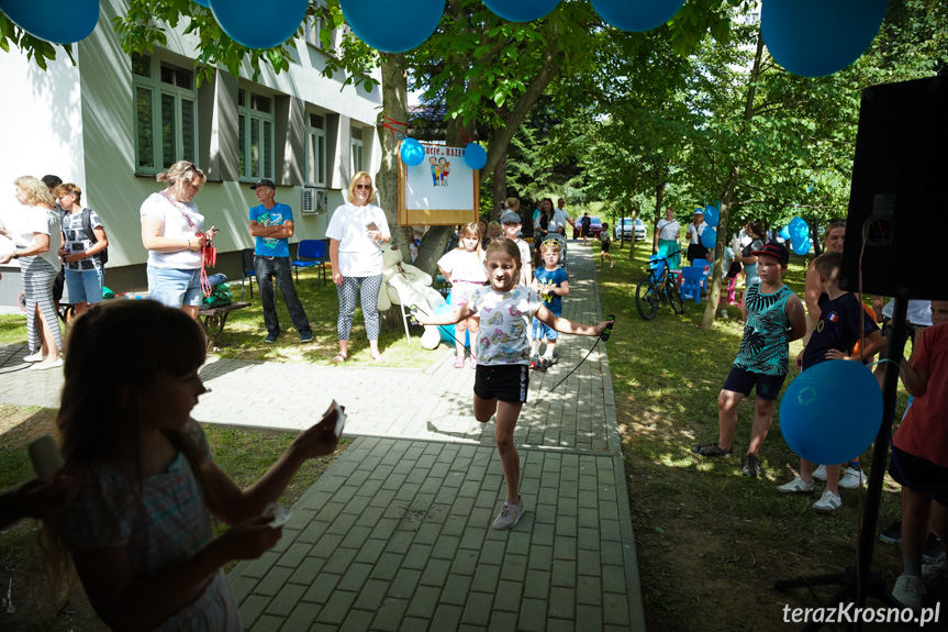 Piknik wakacyjny na Osiedlu Stefana Grota - Roweckiego w Krośnie