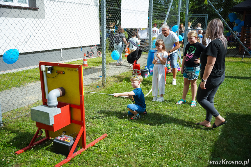 Piknik wakacyjny na Osiedlu Stefana Grota - Roweckiego w Krośnie