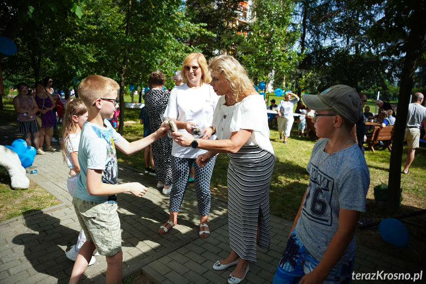 Piknik wakacyjny na Osiedlu Stefana Grota - Roweckiego w Krośnie