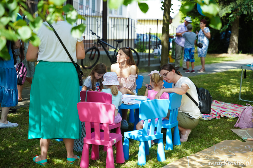 Piknik wakacyjny na Osiedlu Stefana Grota - Roweckiego w Krośnie