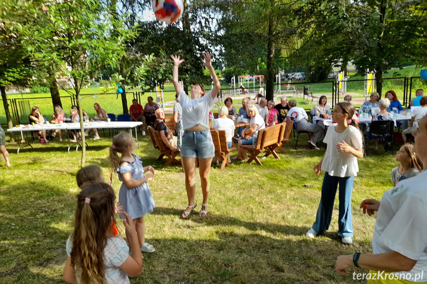 Piknik wakacyjny na Osiedlu Stefana Grota - Roweckiego w Krośnie