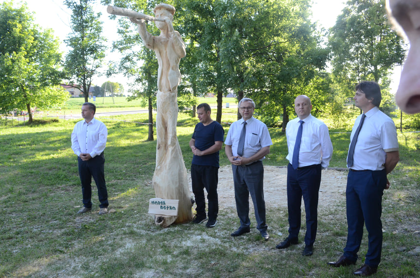 Podsumowanie pleneru rzeźbiarskiego w Korczynie