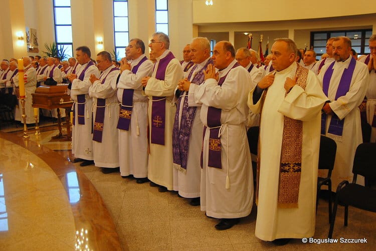 Pogrzeb ks. Ryszarda Strzępka