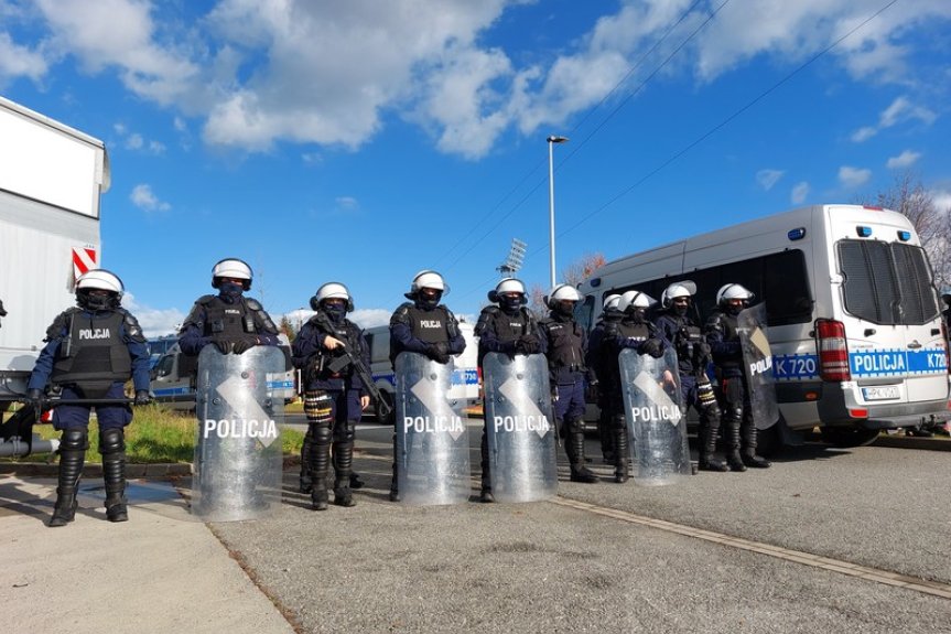 Policja zabezpiecza mecz