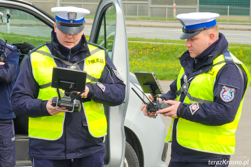 Policyjny dron nad krośnieńskimi ulicami