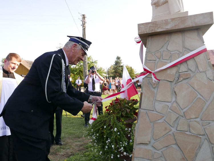 Poświęcenie figury św. Floriana w Niżnej Łące