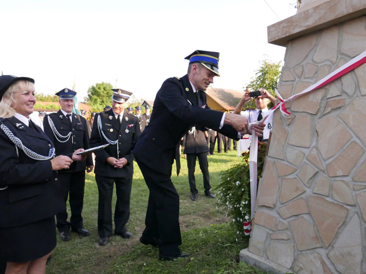 Poświęcenie figury św. Floriana w Niżnej Łące