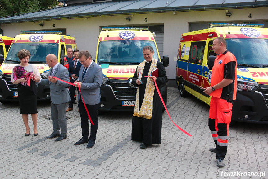 Poświęcenie karetek pogotowia w Krośnie