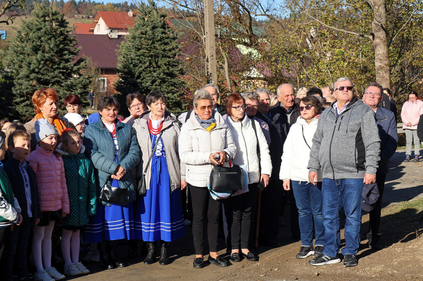 Poświęcenie odrestaurowanego pomnika w Króliku Polskim