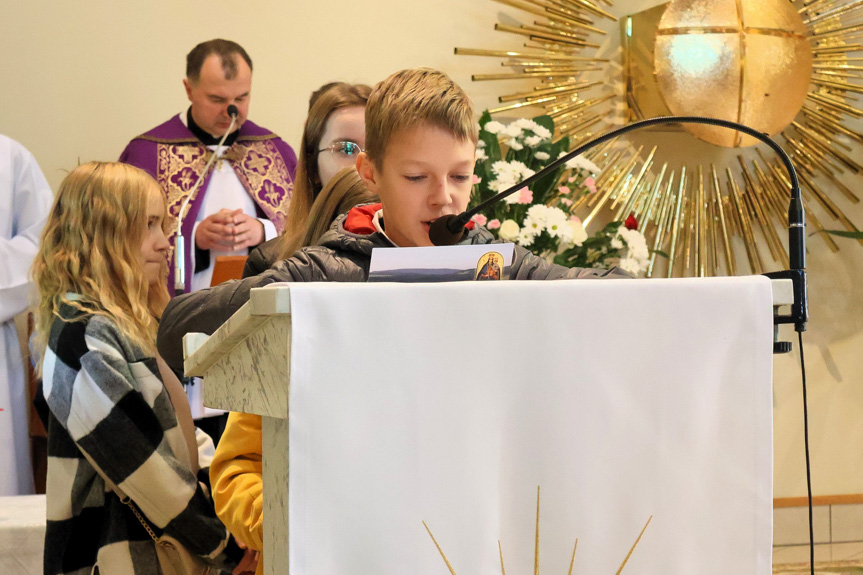 Poświęcenie odrestaurowanego pomnika w Króliku Polskim