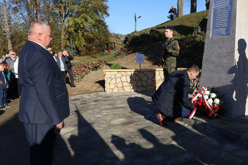 Poświęcenie odrestaurowanego pomnika w Króliku Polskim