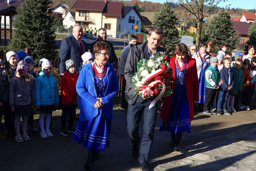 Poświęcenie odrestaurowanego pomnika w Króliku Polskim