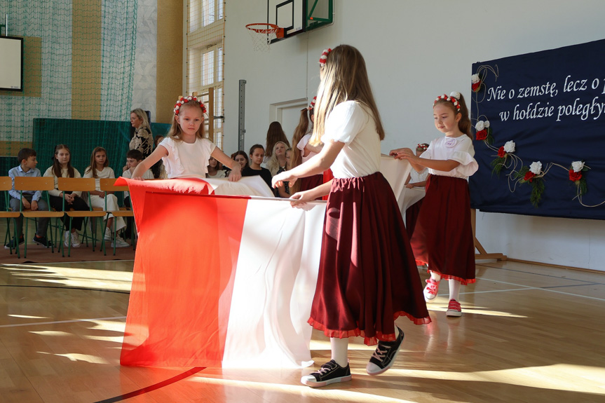 Poświęcenie odrestaurowanego pomnika w Króliku Polskim