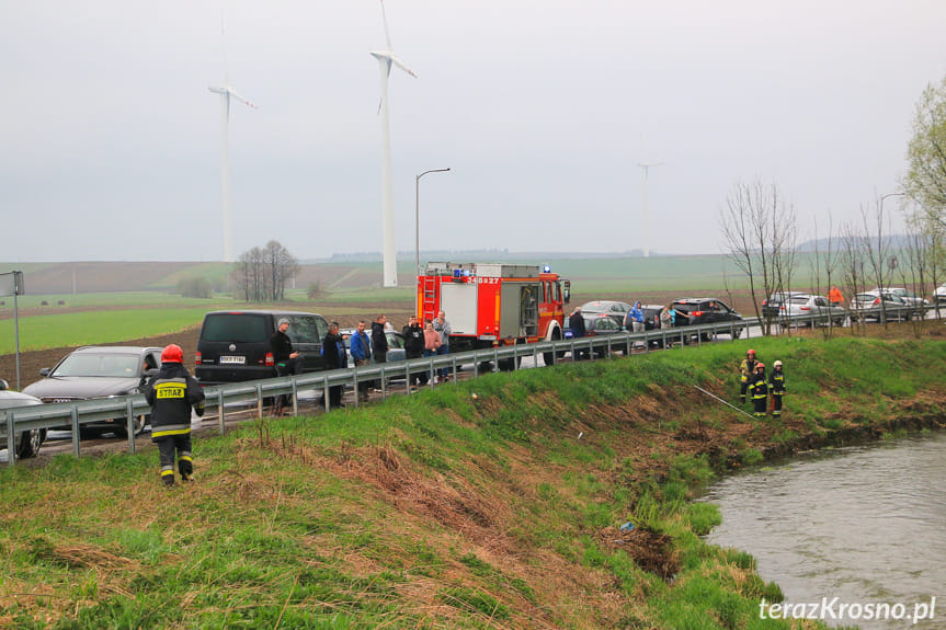 Poszukiwania mężczyzny w rzece