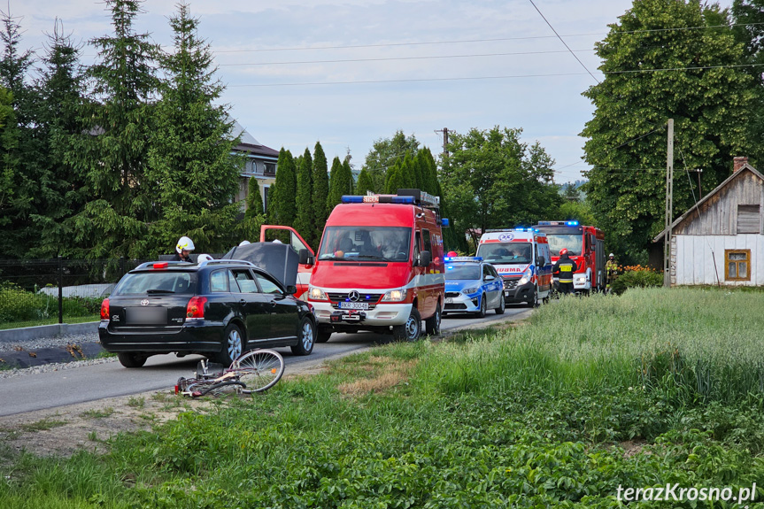 Potrącenie dziecka przez samochód w Przybówce