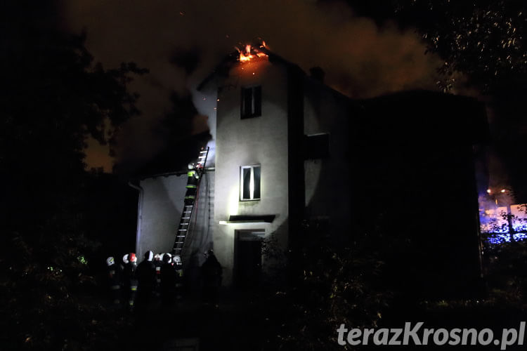 Pożar domu przy ul. Podkarpackiej w Krośnie