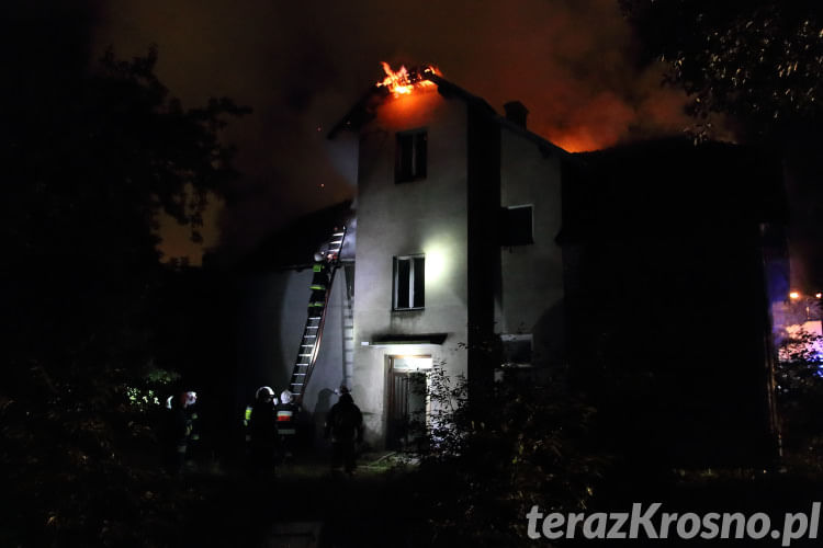 Pożar domu przy ul. Podkarpackiej w Krośnie