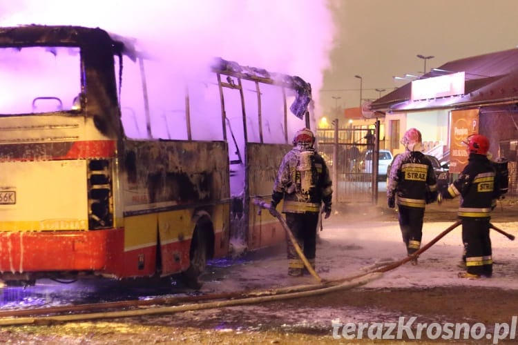 Pożar autobusu na dworcu