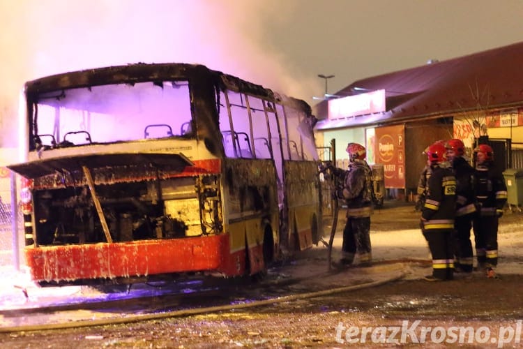 Pożar autobusu na dworcu