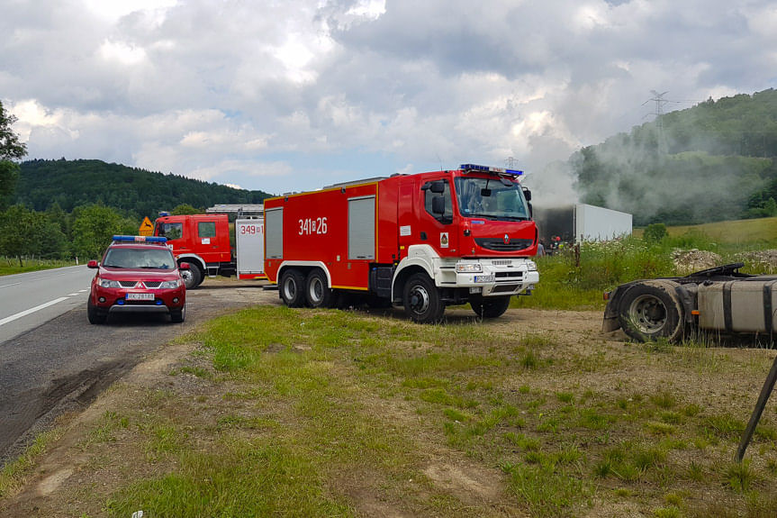 Pożar brykietu w naczepie