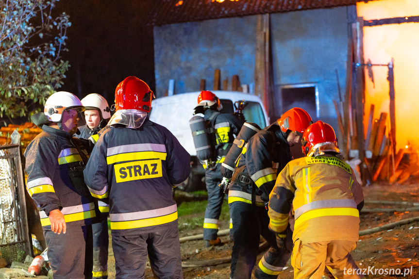 Pożar budynku gospodarczego w Długiem