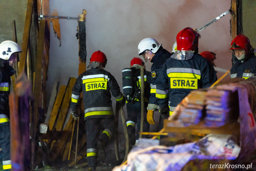 Pożar budynku gospodarczego w Długiem