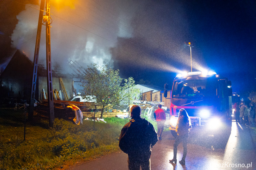 Pożar budynku gospodarczego w Długiem