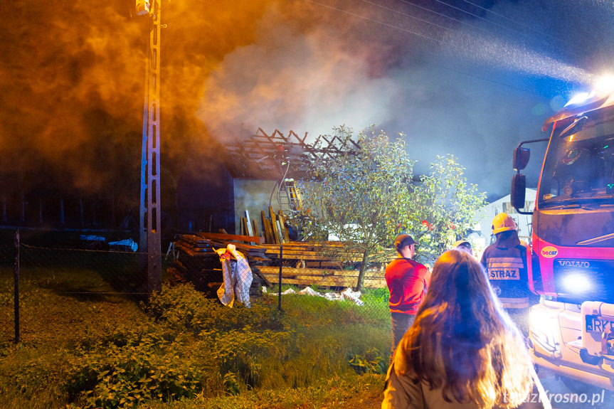 Pożar budynku gospodarczego w Długiem