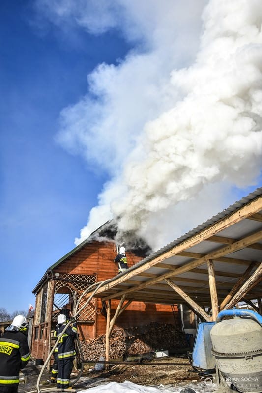 Pożar budynku gospodarczego w Lubatowej