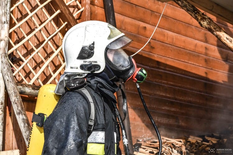 Pożar budynku gospodarczego w Lubatowej