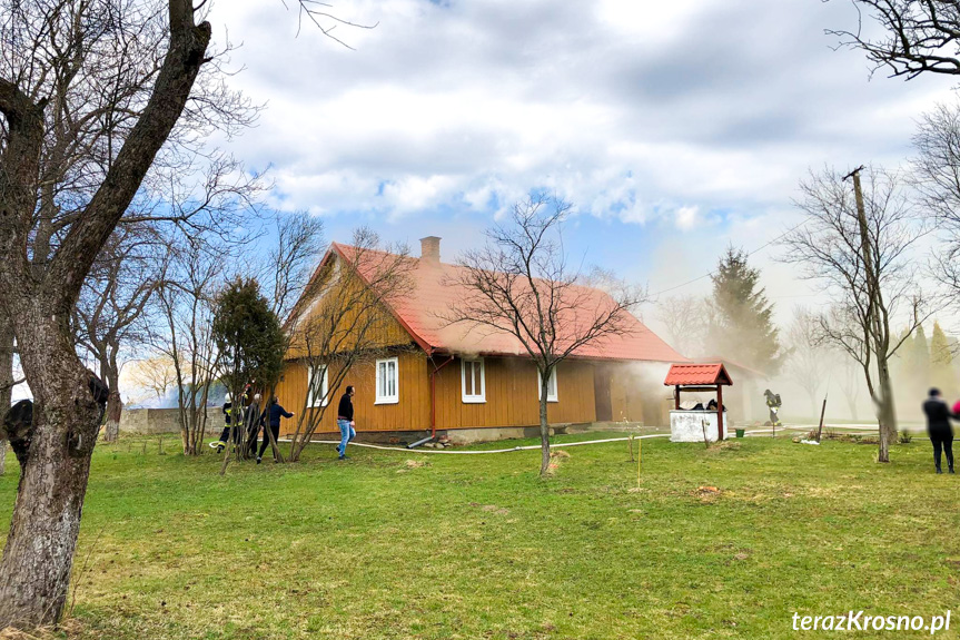 Pożar budynku gospodarczego w Rogach